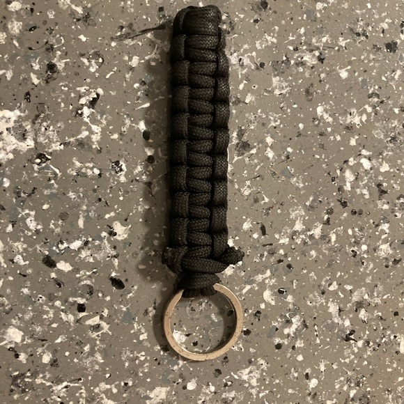Black braided Paracord rope string Box Knot Keyring lanyard key chain silver - Picture 1 of 2